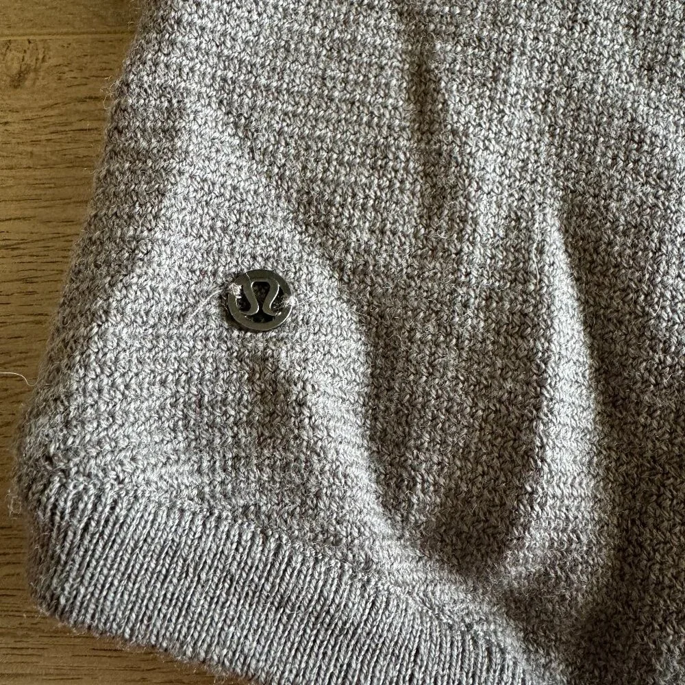 lululemon cashmere blend sweater size XS - Picture 3 of 4